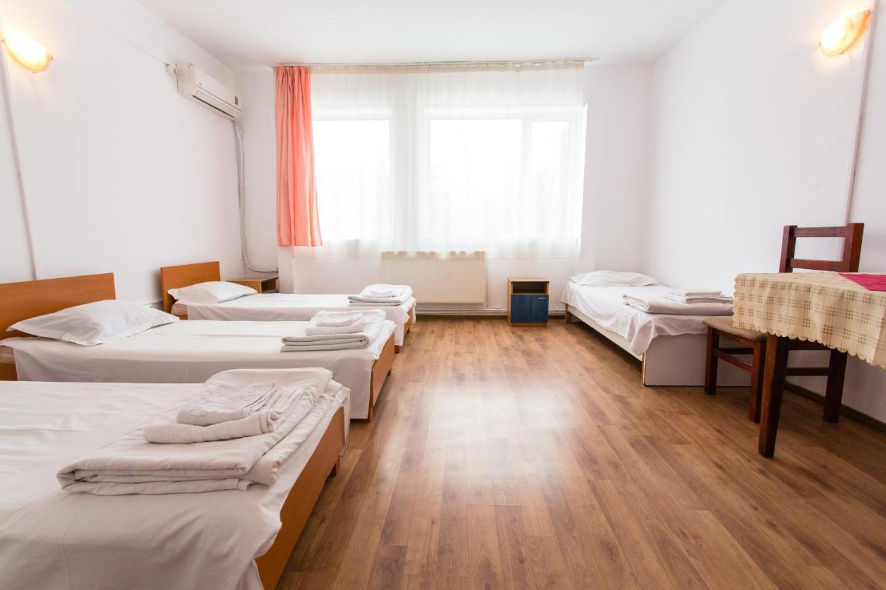 Hostel Horia Plopeni Exteriér fotografie