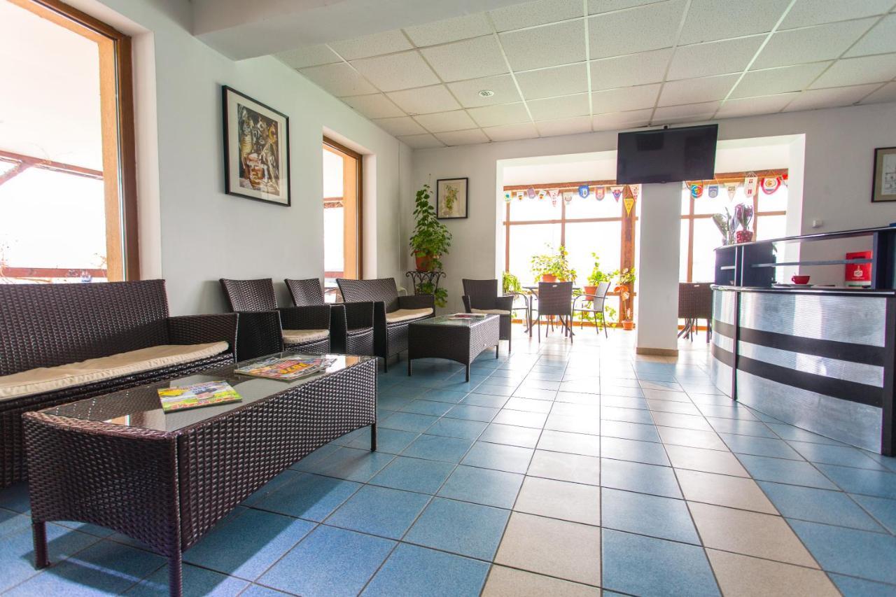 Hostel Horia Plopeni Exteriér fotografie