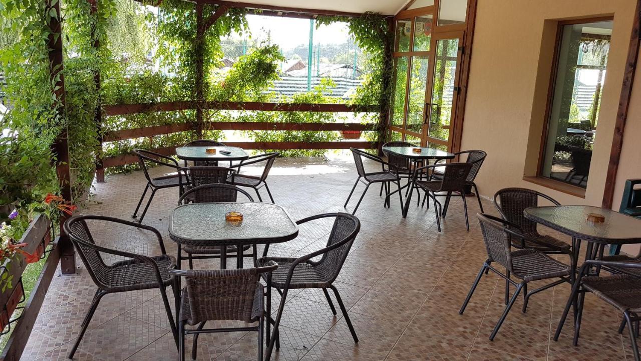 Hostel Horia Plopeni Exteriér fotografie
