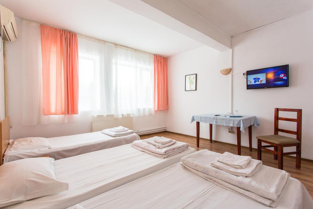 Hostel Horia Plopeni Exteriér fotografie