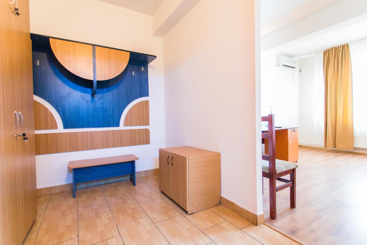 Hostel Horia Plopeni Exteriér fotografie